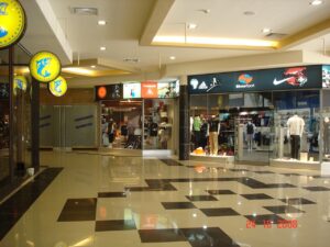 CENTENARIO SHOPPING - Bury Mayer Estudio de Arquitectura
