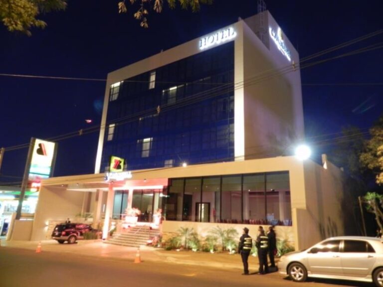 HOTEL CARNAVAL ENCARNACIÓN - Bury Mayer Estudio de Arquitectura